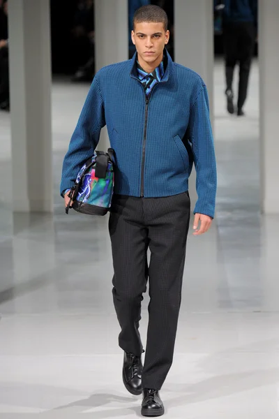 Look 5